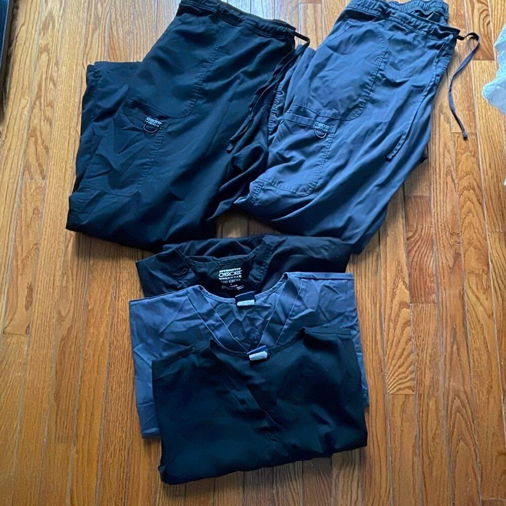 Bundle of 5 nurse scrubs tops bottoms Cherokee workwear medical uniform size 2XL